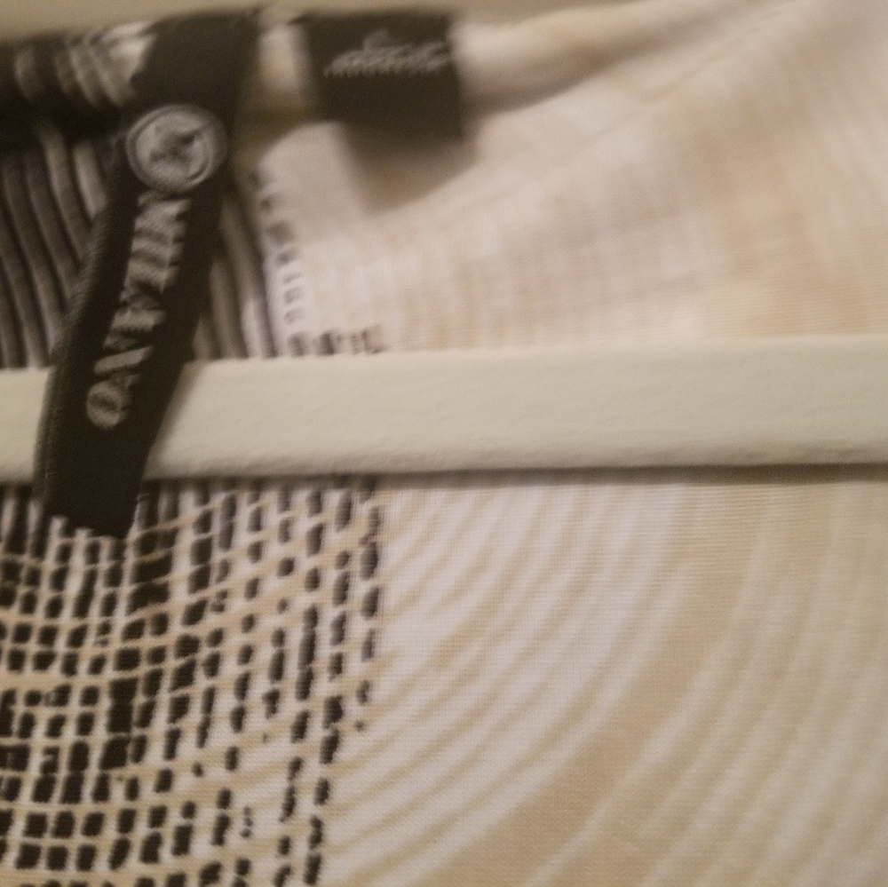 Top - Picture 3 of 3